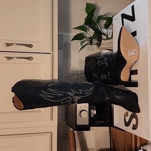 NWT Schutz Maryana West boots